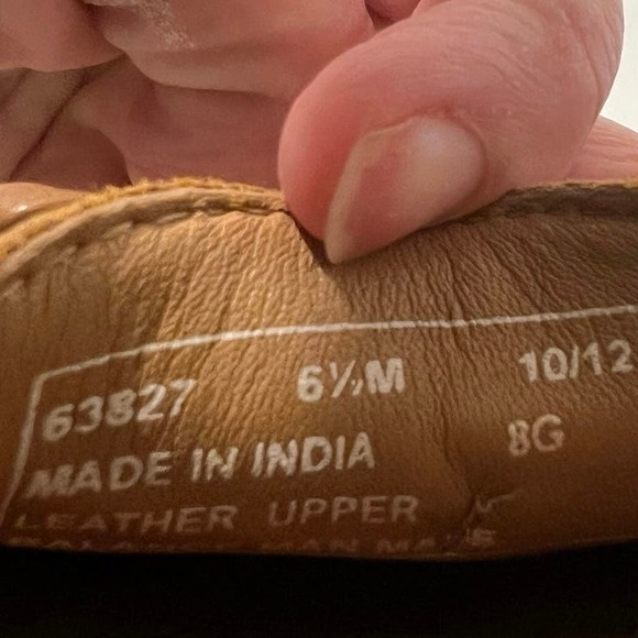 CLARKS ARTISAN Women’s Sz 6.5 Gold Metallic Leather Driving Loafers - Picture 10 of 10